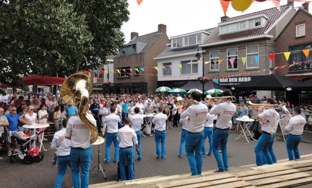 De Feesttoeters Sassenheim